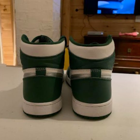 jordan 1 retro high og gorge green - Picture 3 of 6